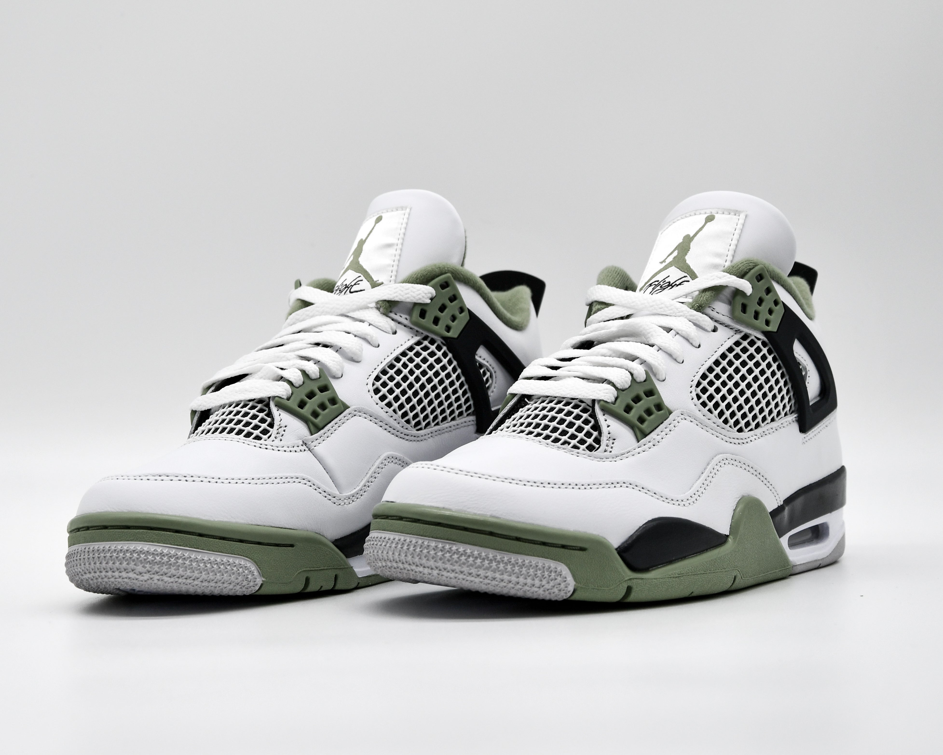 Jordan 4 Retro Seafoam (Women's)