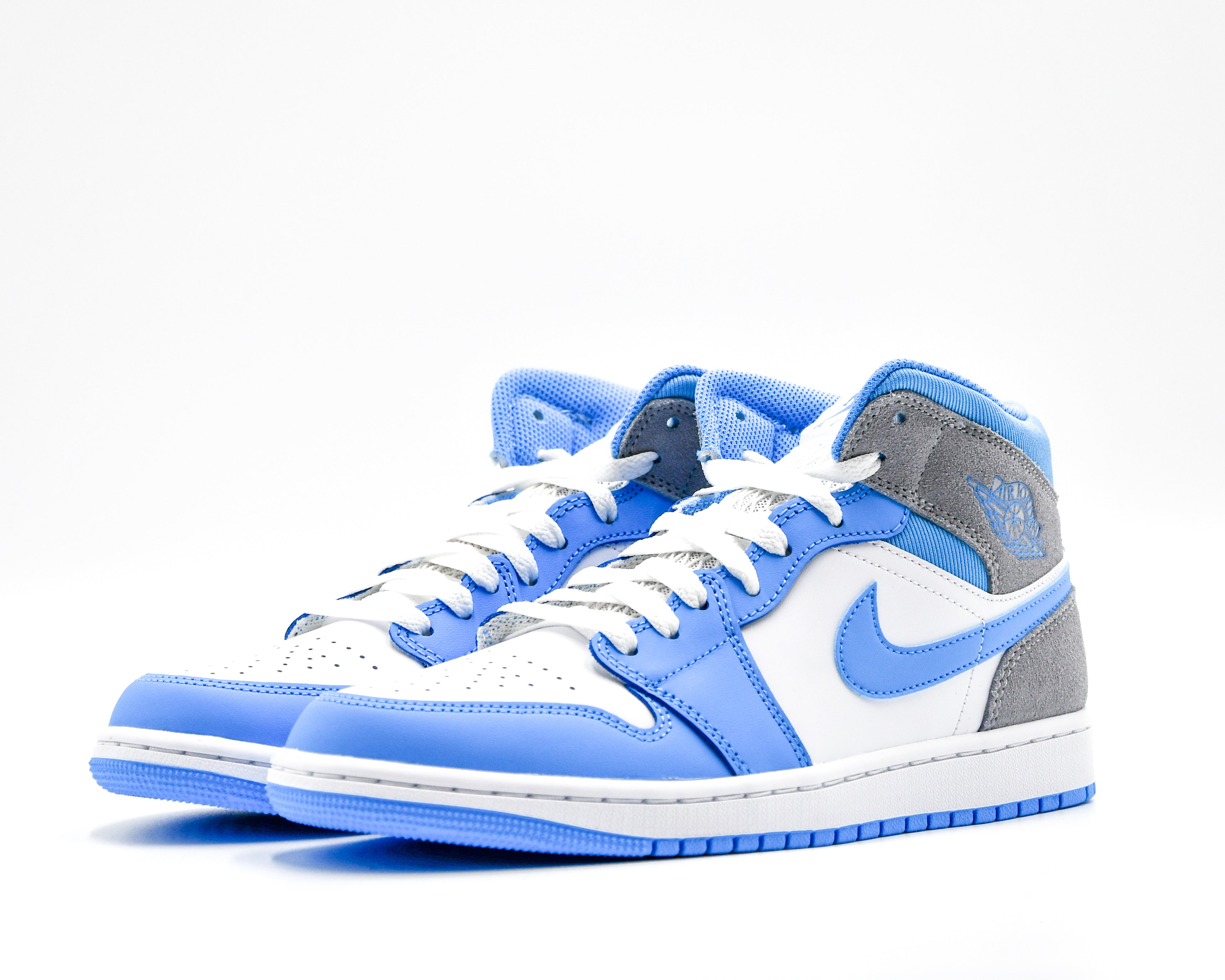 Air Jordan 1 Mid University Blue